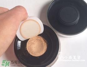 bareminerals矿物粉底怎么用？bareminerals贝茗矿物粉底使用方法