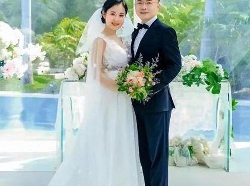 俞敏洪妻子照片（俞敏洪的婚史）