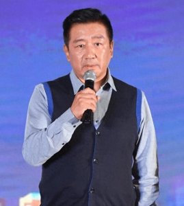 ​丁勇岱：儿子是知名导演，65岁却不敢老去，还要照顾老母亲