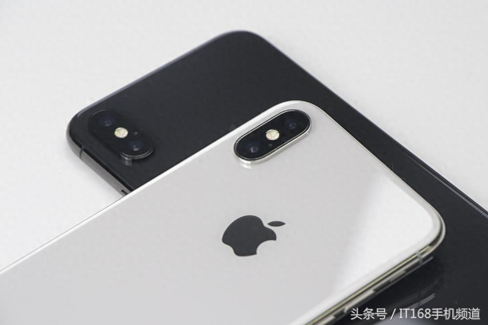 银/深空灰双色iPhone X对比，最贵的iPhone还是买这个配色最漂亮