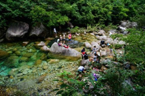 八大捡石头胜地，你可以去看看