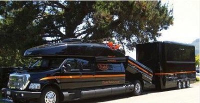 ​世界最大皮卡：福特猛禽F750可生吞2吨重Jeep牧马人