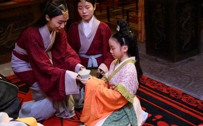 ​古代女孩十四五岁及笄，宣告成人，为什么这么小就被打发出嫁？