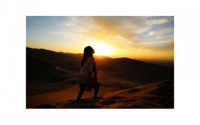 ​年下是什么意思，年下恋怎么相处才能长久(年下恋什么意思呀)