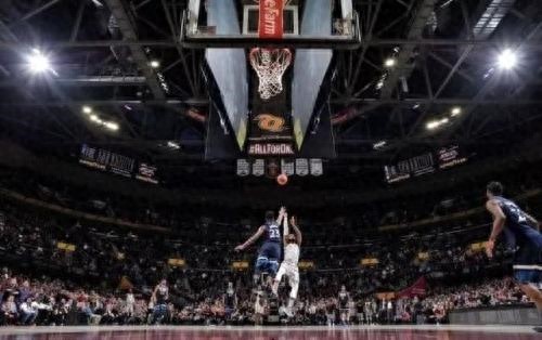 詹姆斯生涯精彩绝杀表现