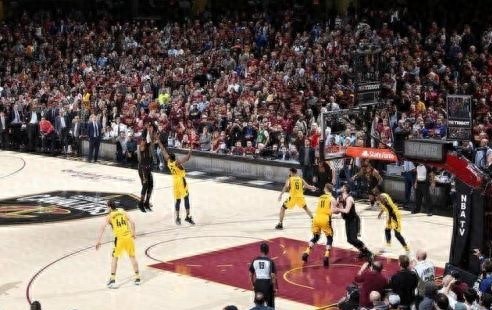 詹姆斯生涯精彩绝杀表现