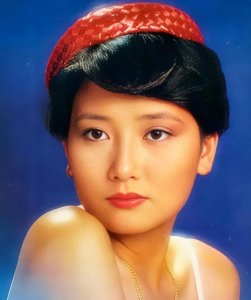 ​遁入空门的香港丽的电视首席花旦～马敏儿，读书不行，演戏却成名