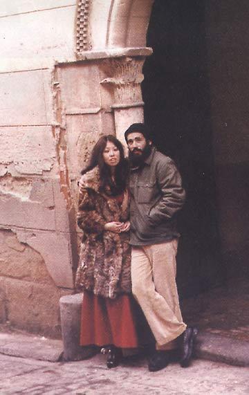 三毛的爱情是假的？邻居称三毛只是一厢情愿，荷西没有那么爱她