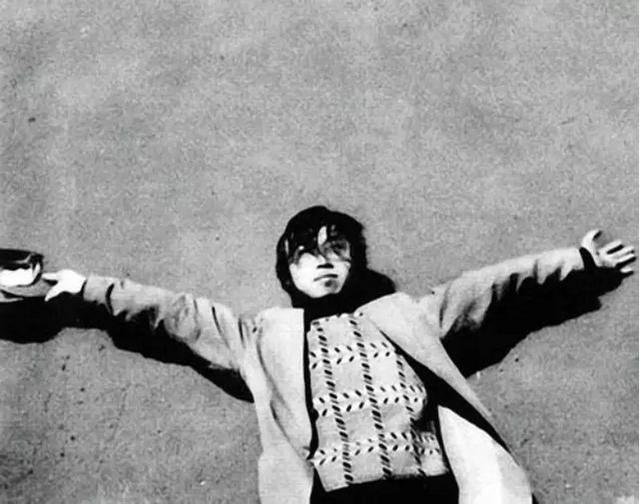 三毛的爱情是假的？邻居称三毛只是一厢情愿，荷西没有那么爱她