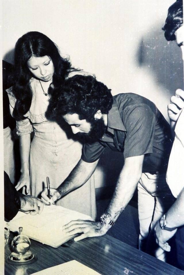 三毛的爱情是假的？邻居称三毛只是一厢情愿，荷西没有那么爱她