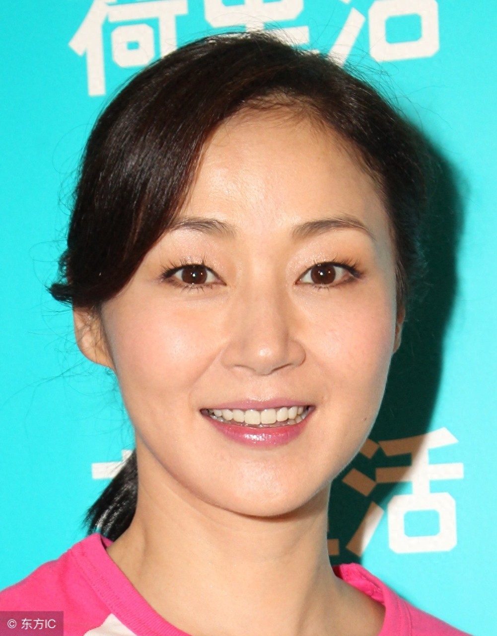 万绮雯：《我和僵尸有个约会》的“马小玲”，48岁依然很有女神范