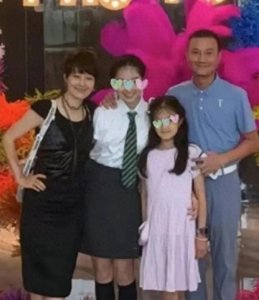 ​马伊琍与文章一家四口