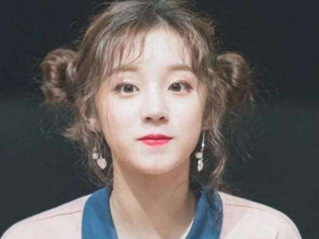 宋雨琦：不再浓妆后，精致成“芭比娃娃”