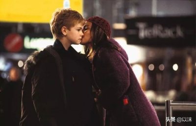 ​圣诞节适合看的12部电影，我都给你整理好了