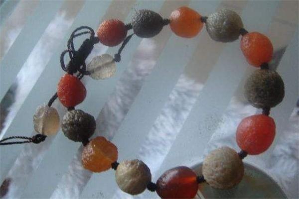 葡萄干玛瑙多少钱 葡萄干玛瑙手链价格