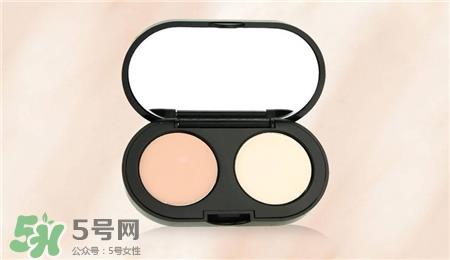 遮瑕膏和粉底液哪个先用?遮瑕膏和粉底液的顺序 遮瑕膏和粉底液哪个先用?遮瑕膏和粉底液的顺序