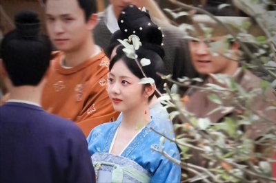 ​34岁“小赵丽颖”演17岁少女，居然全网0差评，刘晓庆输的不冤！