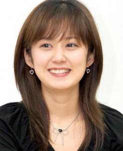 ​赵丽颖跟张娜拉，究竟有多不像，她们的整体造型可以告诉你