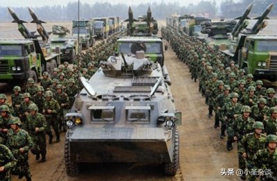 ​我国从1985年开始组建集团军，最多时编有24个，军改前仅剩18个