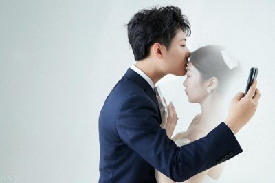 ​情人之间会有真爱吗？答案仅仅两个字，意味深长。