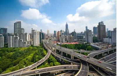 ​中华民族面临的严峻挑战：我们该如何应对？