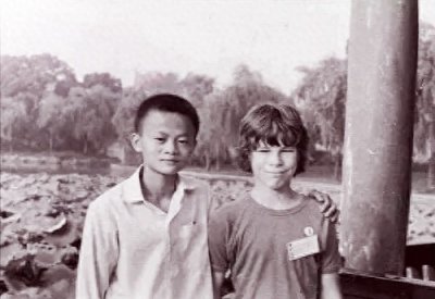 ​从屌丝逆袭成中国首富，马云这些珍贵老照片，藏着你不知道的故事