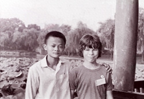 从屌丝逆袭成中国首富，马云这些珍贵老照片，藏着你不知道的故事