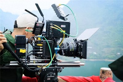 ​中国演艺圈可以“封神”的十位男演员，都是实力派，你最喜欢谁？