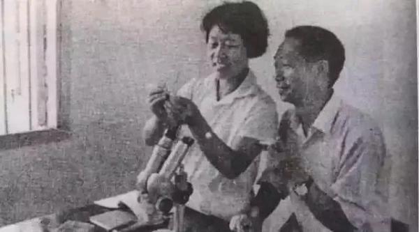 袁隆平秀恩爱（90岁袁隆平撒狗粮）(3)