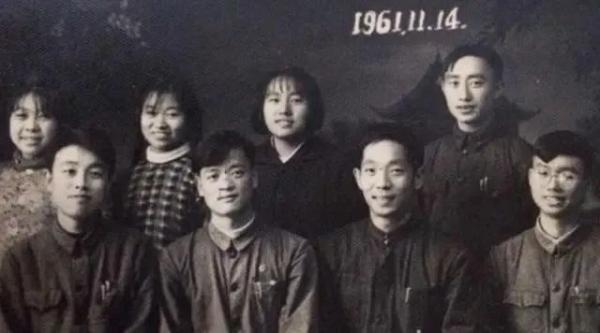 袁隆平秀恩爱（90岁袁隆平撒狗粮）(5)