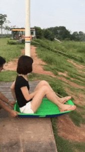 ​把刘涛抱在怀里，有谁注意到他手上的小动作，人品如何一目了然。