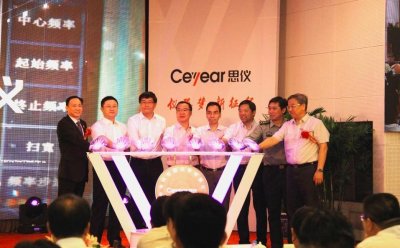 ​钱学森教授唯一的孙子钱磊：2009年30岁少校，2017年38岁上校