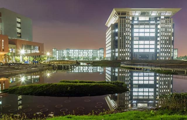 各高校图书馆你喜欢哪一个（美翻了大学之大）(32)