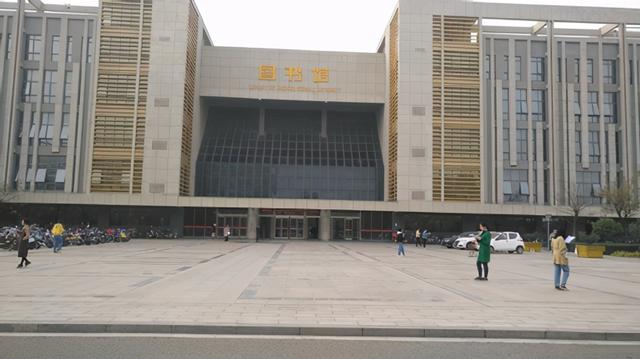 各高校图书馆你喜欢哪一个（美翻了大学之大）(91)