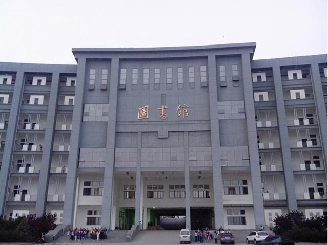 各高校图书馆你喜欢哪一个（美翻了大学之大）(77)