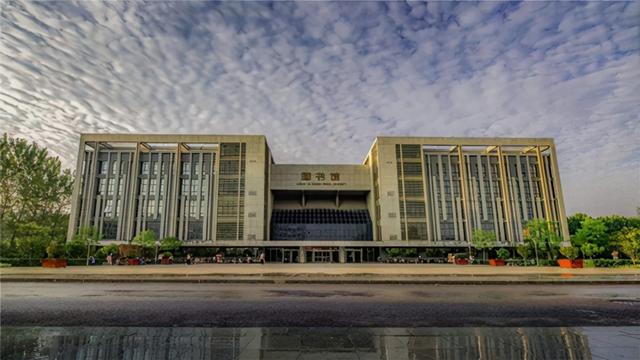 各高校图书馆你喜欢哪一个（美翻了大学之大）(92)