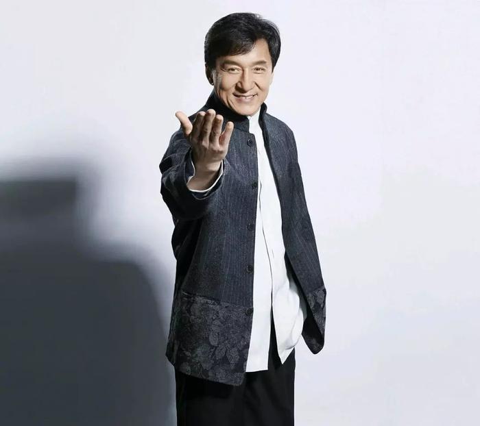 黄渤、杨幂、成龙、赵本山、小沈阳都唱过他的歌，他却一直不红？