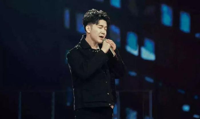黄渤、杨幂、成龙、赵本山、小沈阳都唱过他的歌，他却一直不红？