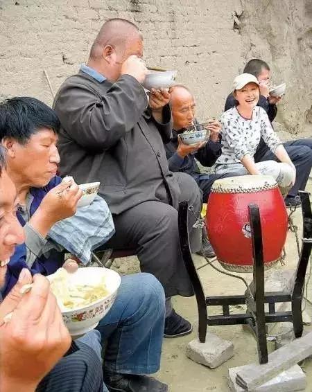 中国美女主持人一夜之间神秘失踪，11年后，真相震撼曝光…