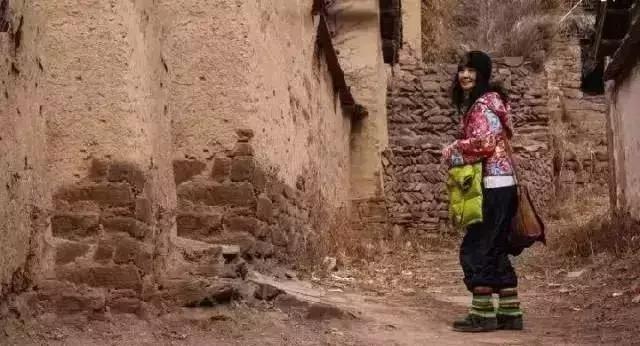 中国美女主持人一夜之间神秘失踪，11年后，真相震撼曝光…