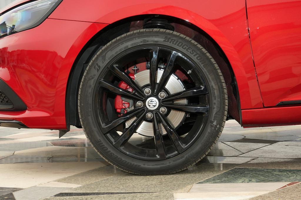 名爵6油箱容量多少升（名爵6油箱多少升）