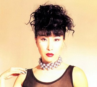 ​李月华：摧毁所有80后美好幻想的艳星，用一生来治愈