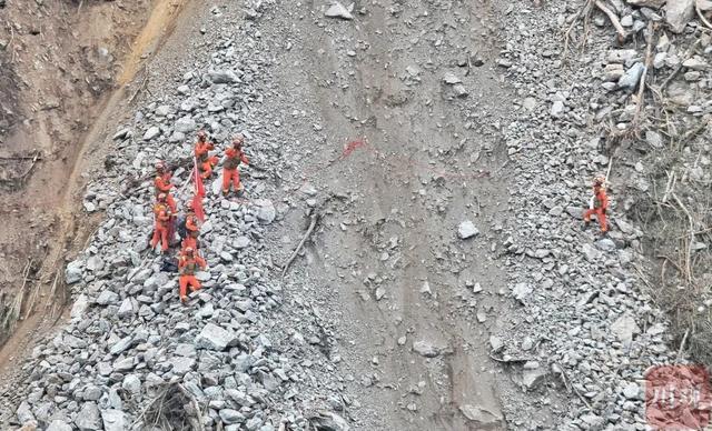 四川泸定地震已造成65人遇难（四川泸定地震已致82人遇难）(18)