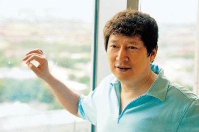 ​李春平娶好莱坞女星为妻得70亿遗产，拿来做公益，晚年却无人陪伴