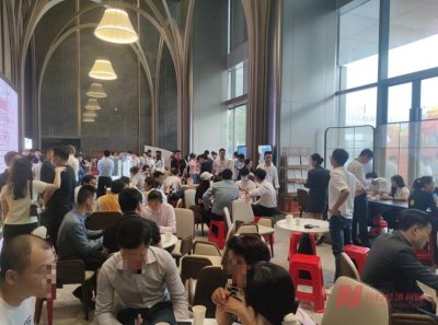 ​实探央行5·17新政后的深圳楼市：部分楼盘现场“人山人海”， 让利揽客仍是主