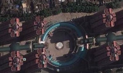 ​广州荔湾广场灵异事件（人们认为是不干净的东西作祟）