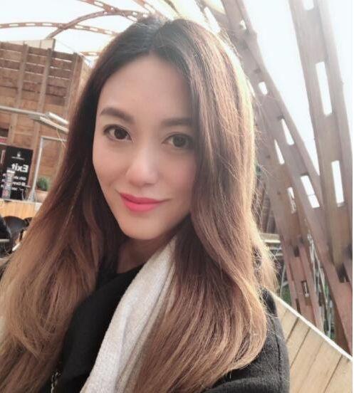 她曾与高圆圆同台飙戏，最红时息影嫁大9岁富商，今47岁宛如少女