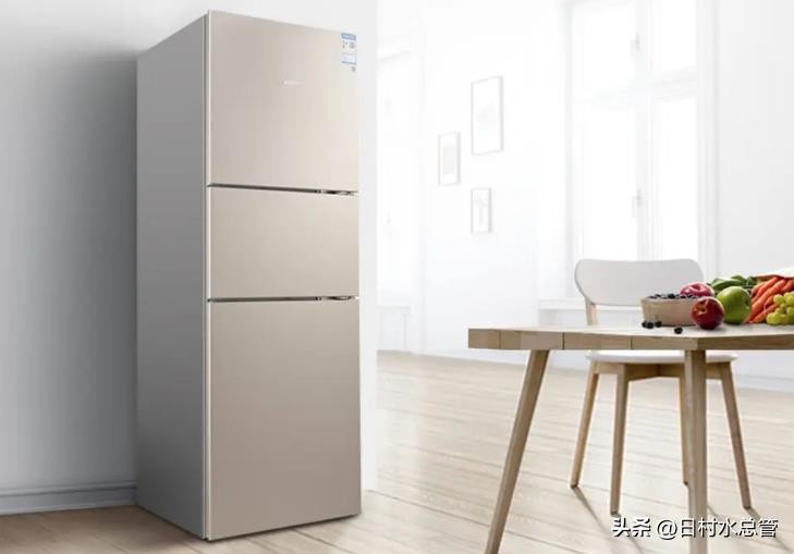 冰箱外壳两侧发热（冰箱外壳发热烫手是怎么回事）