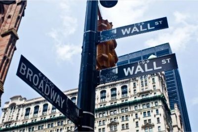 ​华尔街滑下神坛？158 家公司总部迁出 近万亿美元管理资产搬家