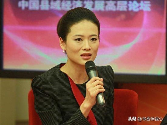 李雨菲，央视最有气质的美女主持人，优雅自信的主持风格备受欢迎